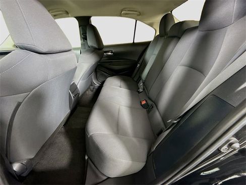 Used 2021 Toyota Corolla LE image 22