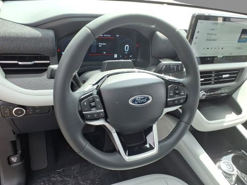 New 2026 Ford Explorer Platinum image 23