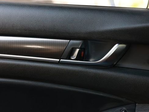 Used 2018 Honda Accord Sport image 45