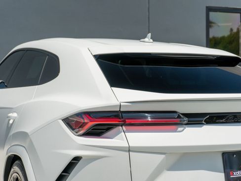Used 2020 Lamborghini Urus AWD/4WD image 40