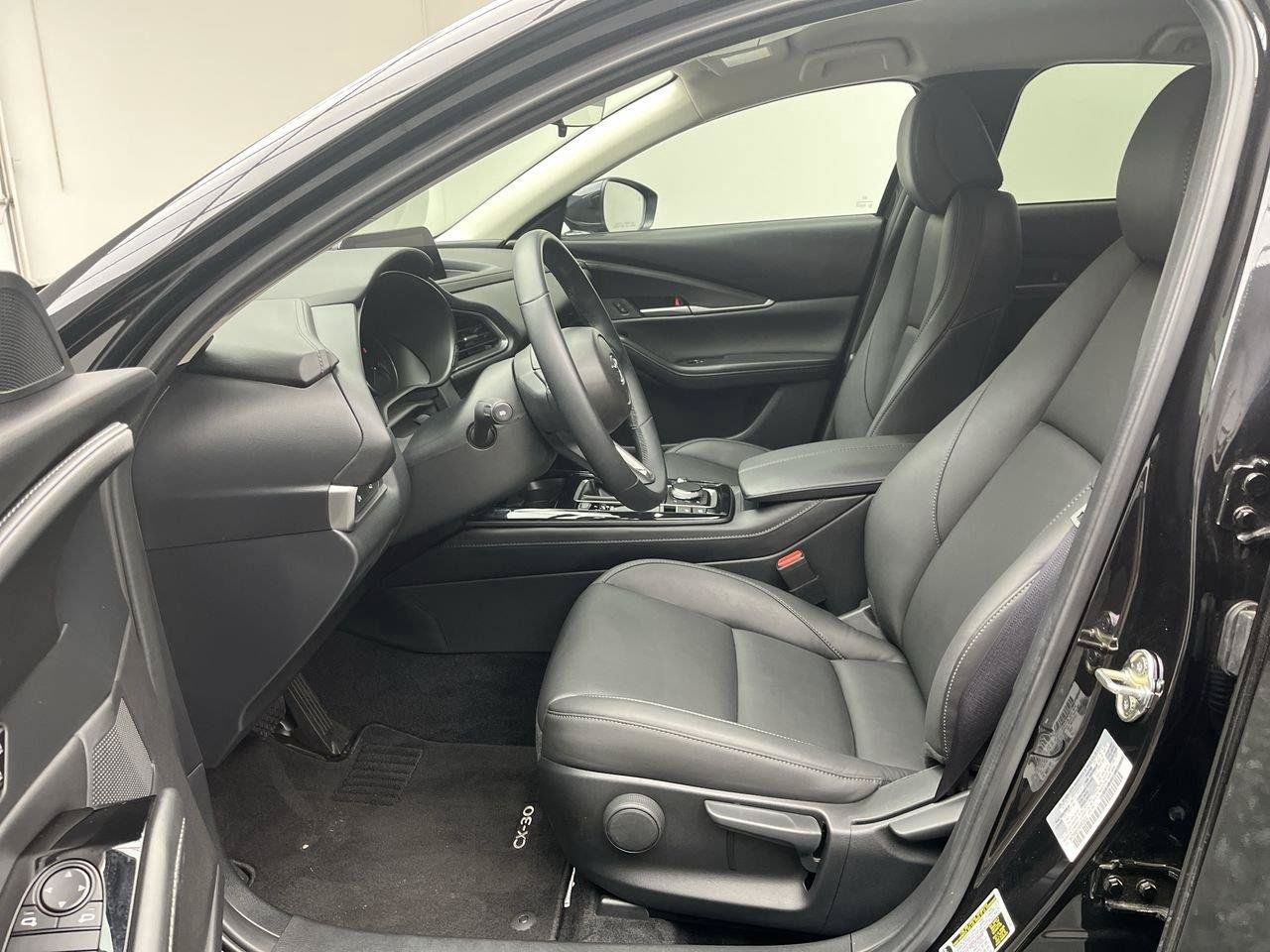 Certified 2025 MAZDA CX-30 AWD 2.5 S w/ Select Sport Pkg image 3