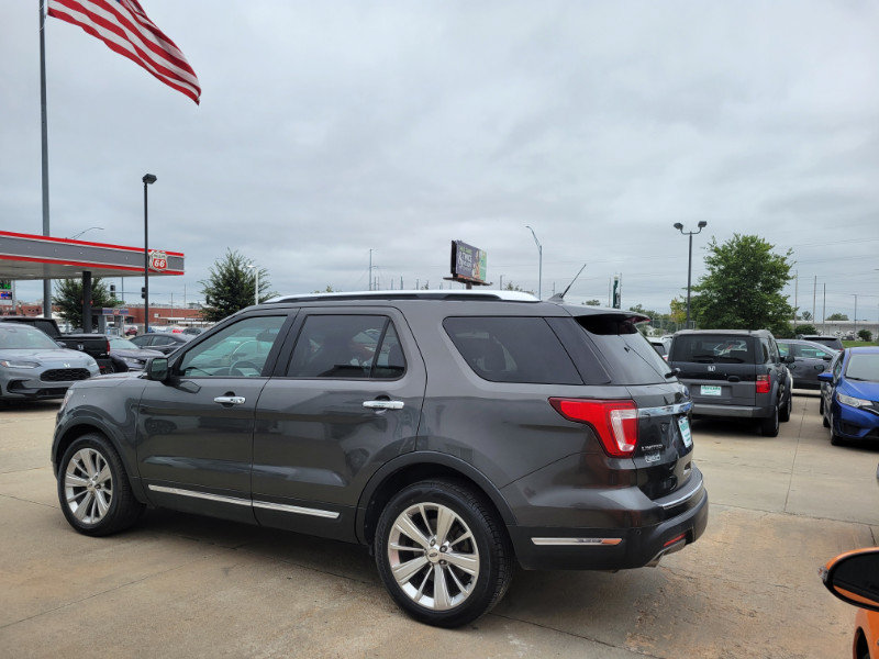Used 2019 Ford Explorer Limited w/ Class III Trailer Tow Package AWD/4WD image 5