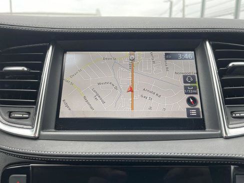 Certified 2022 INFINITI QX50 Essential image 15