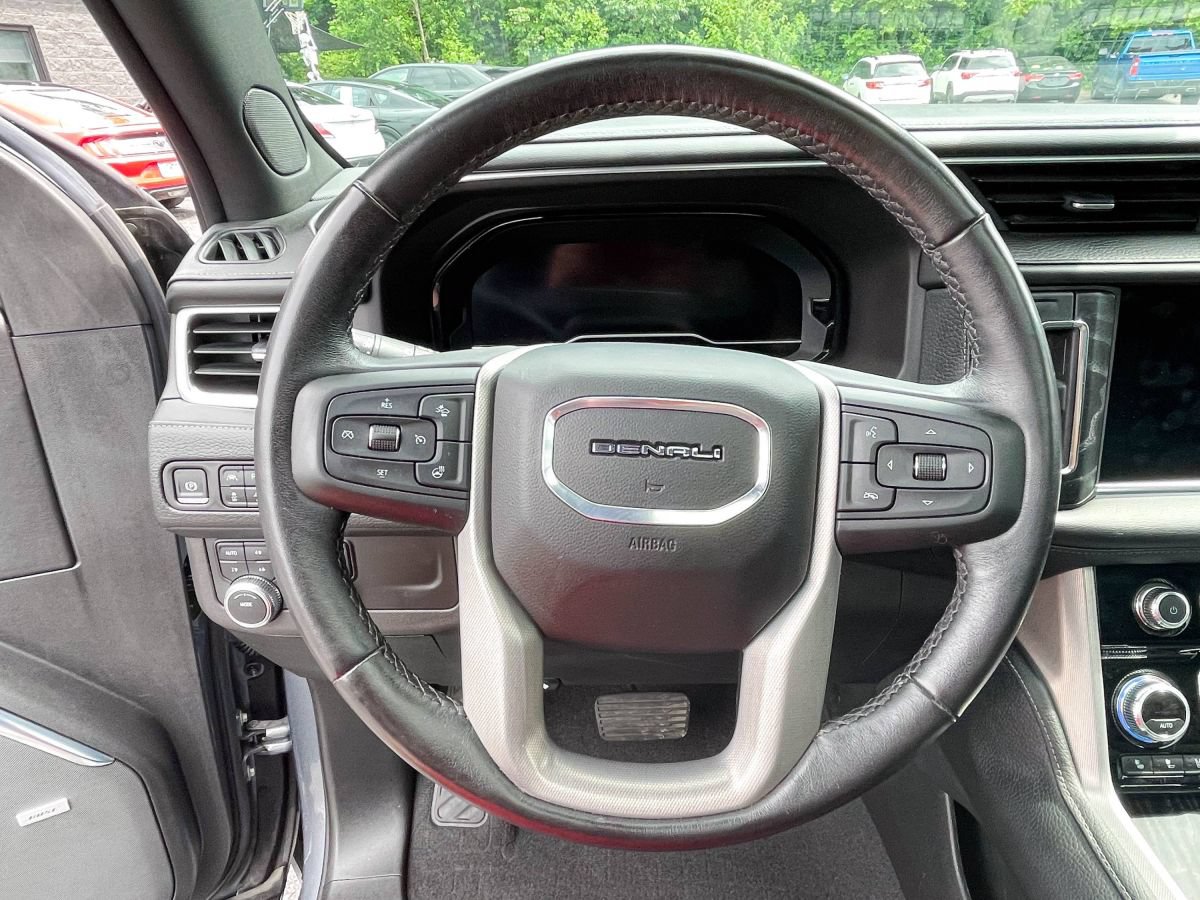 Used 2022 GMC Yukon Denali AWD/4WD image 11