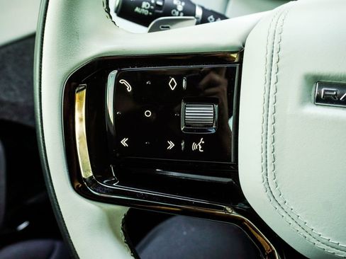 Used 2023 Land Rover Range Rover Sport SE Dynamic image 32