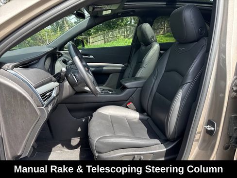 Used 2023 Cadillac XT4 Premium Luxury w/ Cold Weather Package AWD/4WD image 12