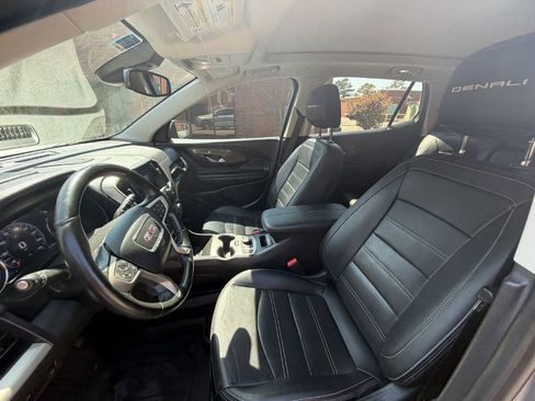 Used 2023 GMC Terrain Denali image 6