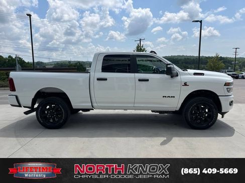 New 2026 RAM 2500 Big Horn AWD/4WD image 20