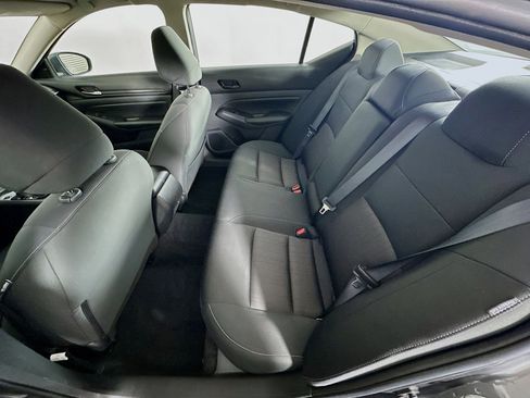 Used 2025 Nissan Altima 2.5 SV image 25