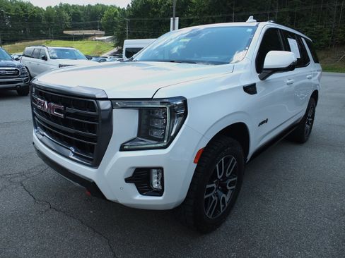 Used 2023 GMC Yukon AT4 w/ AT4 Premium Plus Package AWD/4WD image 7