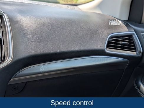 Used 2024 Ford Edge Titanium AWD/4WD image 16