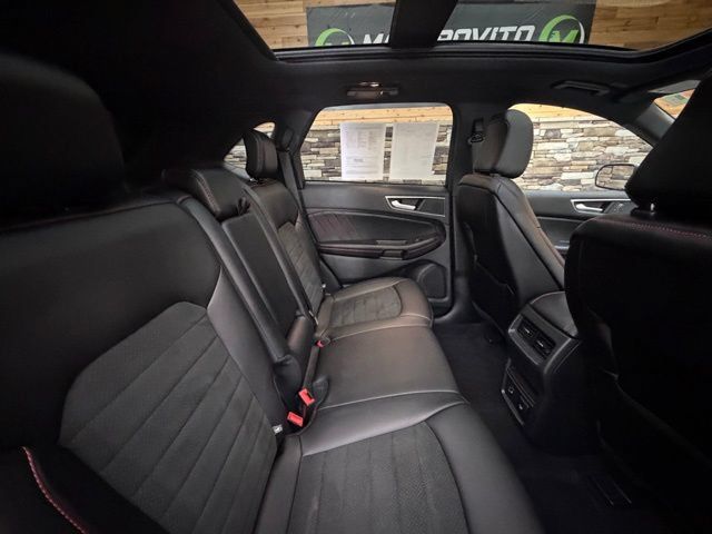 Used 2021 Ford Edge ST-Line AWD/4WD image 32