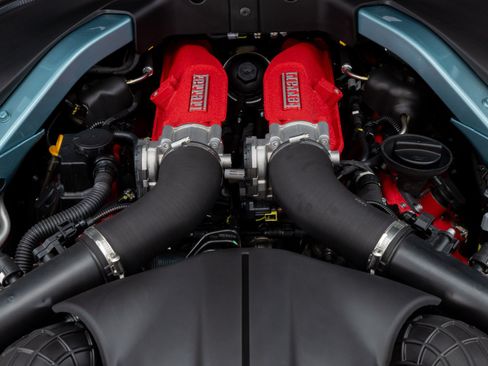 Certified 2024 Ferrari Roma Spider RWD image 98