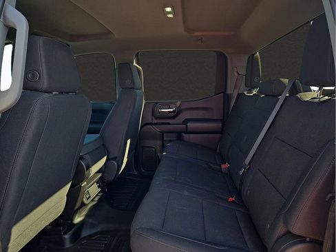 Used 2024 GMC Sierra 1500 Pro w/ Convenience Package image 9