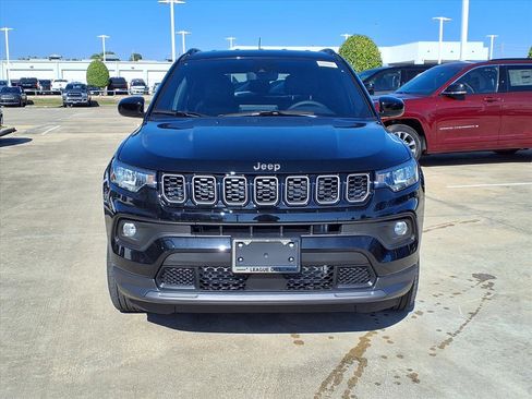 New 2026 Jeep Compass Altitude image 5