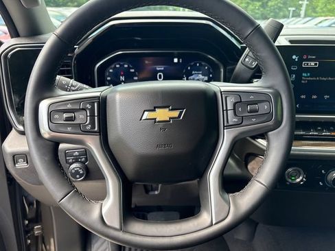 Used 2023 Chevrolet Silverado 1500 LT AWD/4WD image 26