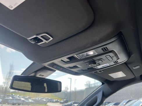 Used 2021 GMC Yukon SLT w/ SLT Luxury Plus Package image 22