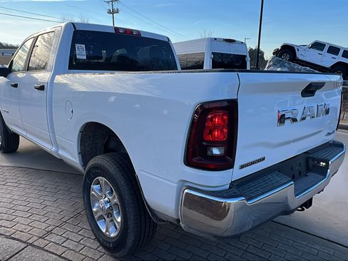 Used 2025 RAM 2500 Big Horn image 10