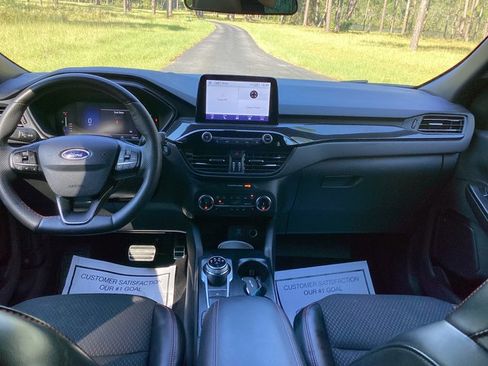 Used 2023 Ford Escape ST-Line image 11