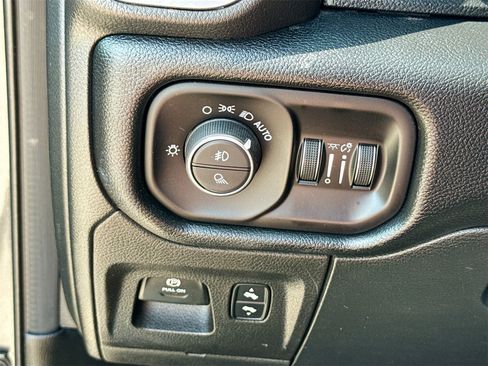 Used 2022 RAM 1500 Laramie image 10