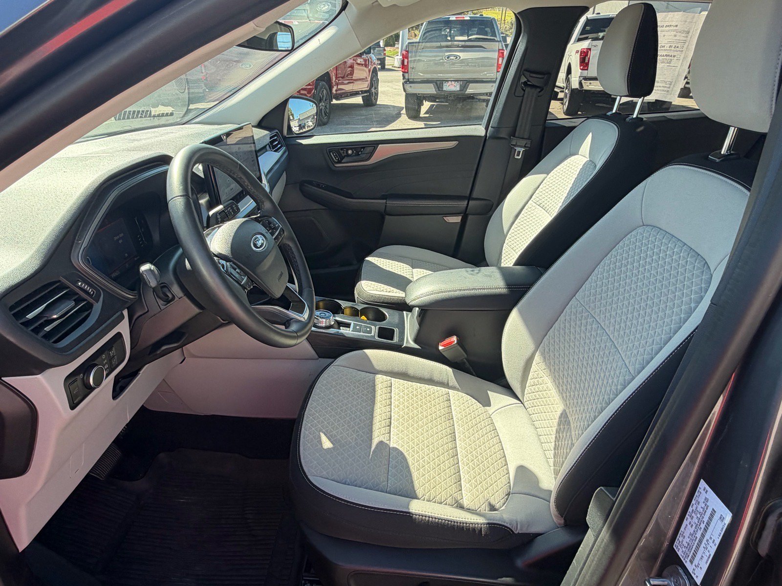 Used 2023 Ford Escape Active w/ Tech Pack #1 FWD image 23