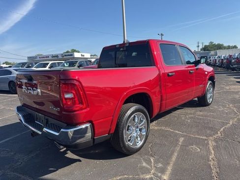 New 2026 RAM 1500 4x4 Crew Cab image 3