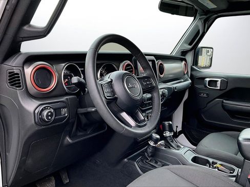 Certified 2023 Jeep Gladiator Sport image 18