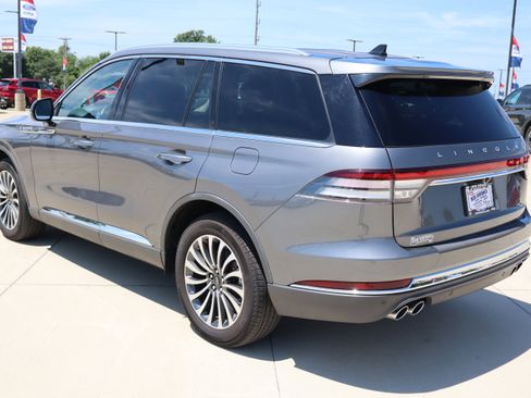 Used 2023 Lincoln Aviator Reserve image 8