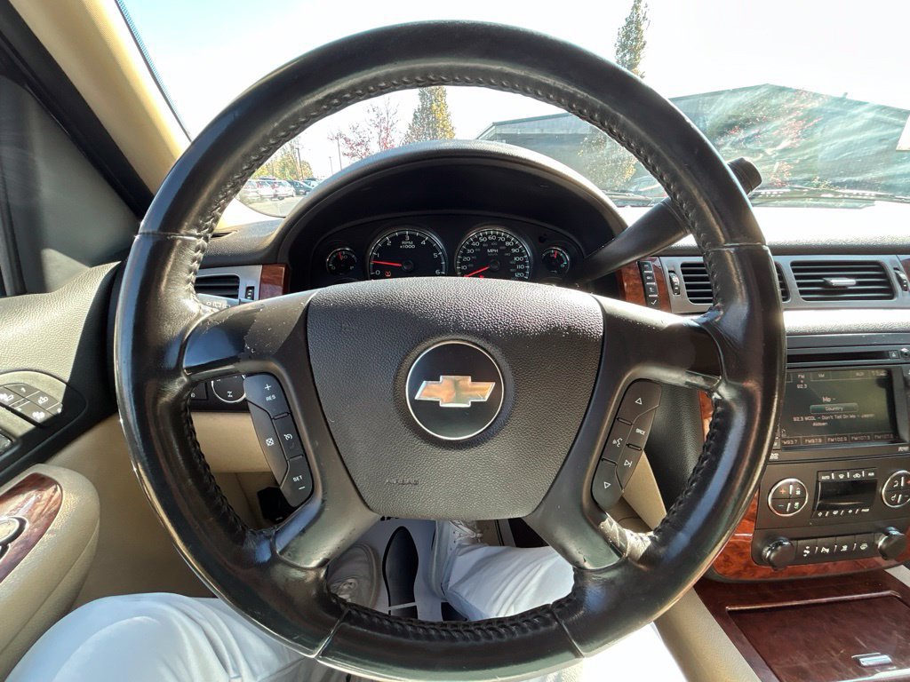 Used 2008 Chevrolet Tahoe LTZ w/ LTZ Preferred Equipment Group AWD/4WD image 16