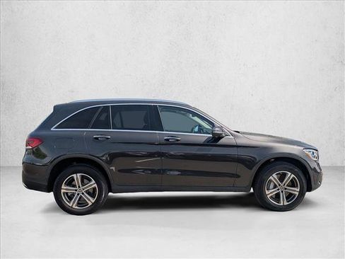 Used 2022 Mercedes-Benz GLC 300 4MATIC image 4