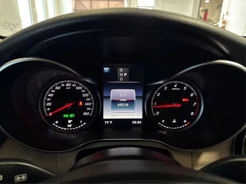 Used 2019 Mercedes-Benz GLC 300 image 21