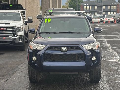 Used 2019 Toyota 4Runner SR5 Premium AWD/4WD image 39