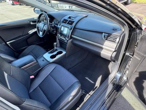 Used 2012 Toyota Camry SE FWD image 37