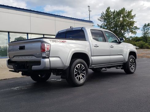 Used 2023 Toyota Tacoma TRD Sport image 9