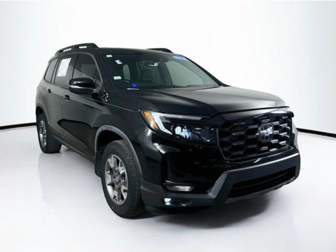 Used 2023 Honda Passport TrailSport image 1