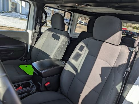 Used 2018 Jeep Wrangler Unlimited Sport S image 14