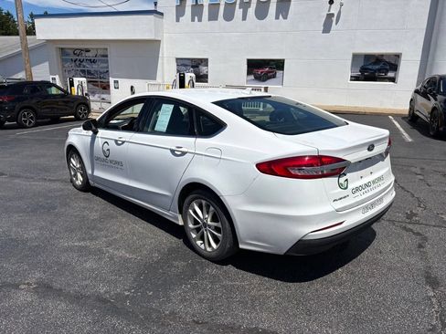 Used 2020 Ford Fusion SE FWD image 3
