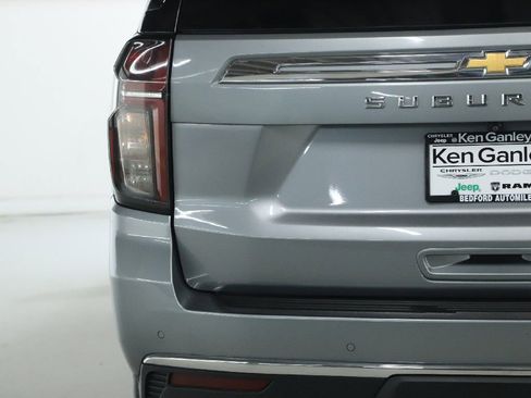 Used 2023 Chevrolet Suburban LT image 45