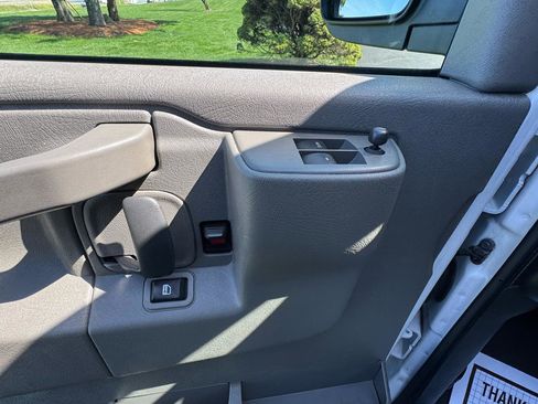 Used 2022 Chevrolet Express 2500 Extended w/ Driver Convenience Package image 14