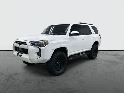 Used 2020 Toyota 4Runner SR5 RWD image 8