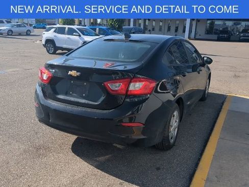 Used 2018 Chevrolet Cruze LS FWD image 8