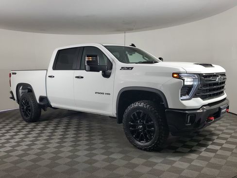 New 2026 Chevrolet Silverado 2500 LT w/ Trail Boss Package image 2