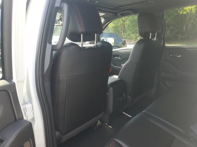 Certified 2025 Nissan Frontier Pro-X w/ Pro Premium Package RWD image 8