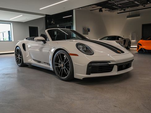 Used 2025 Porsche 911 Turbo S AWD/4WD image 3