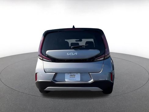 Used 2025 Kia Soul LX w/ LX Technology Package FWD image 12