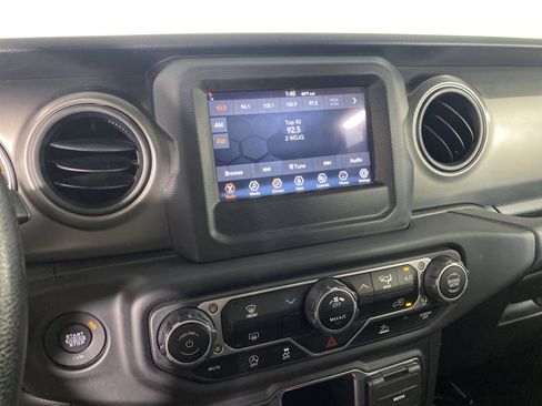 Used 2023 Jeep Gladiator Sport w/ Off Road Group AWD/4WD image 27