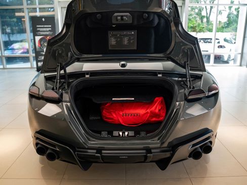 Used 2024 Ferrari Roma Spider image 27