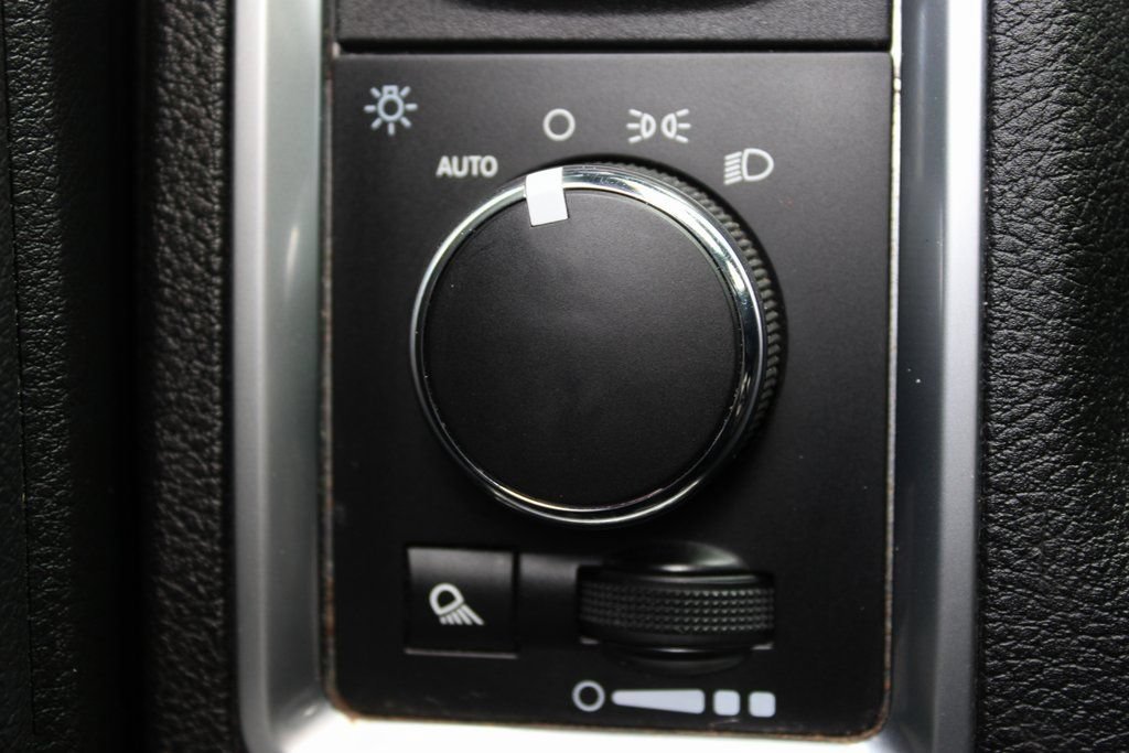 Used 2021 RAM 1500 Warlock AWD/4WD image 17