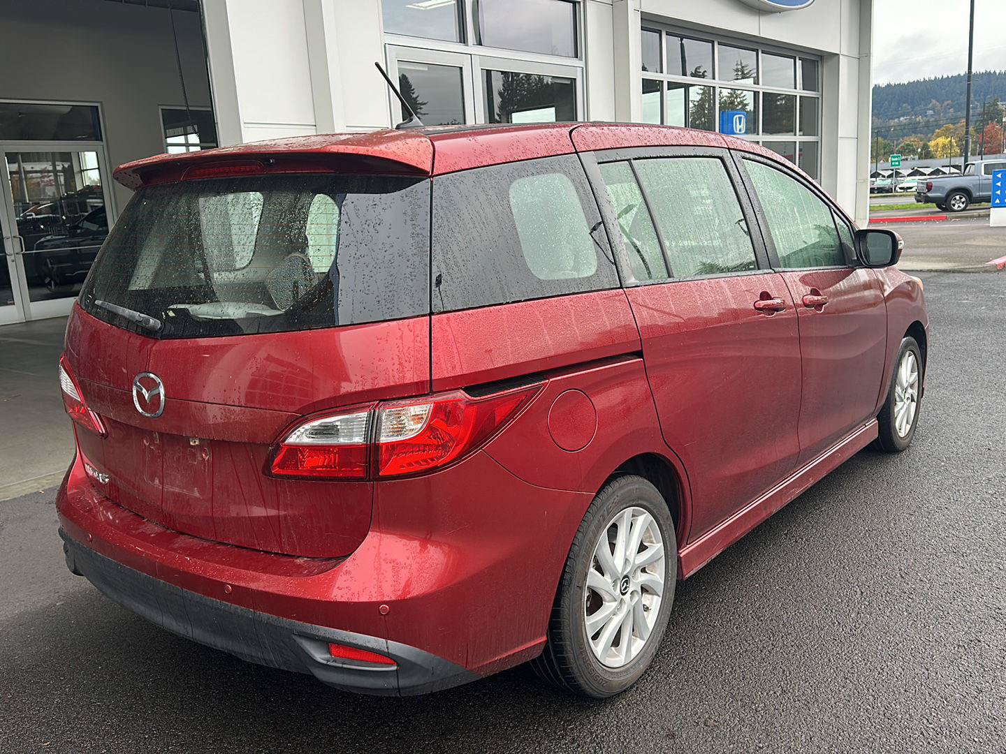 Used 2014 MAZDA MAZDA5 Touring FWD image 4