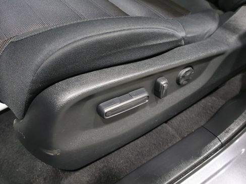 Used 2019 Honda CR-V EX image 12